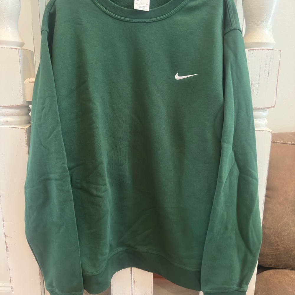 Nike Men's Forest Green Crewneck Sweater